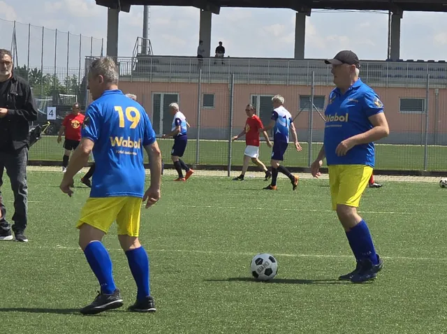 WABOL players sharing the pitch in Italy
