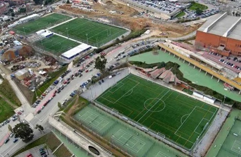 Vista aérea de los campos de fútbol y rugby de La Teixonera, Barcelona